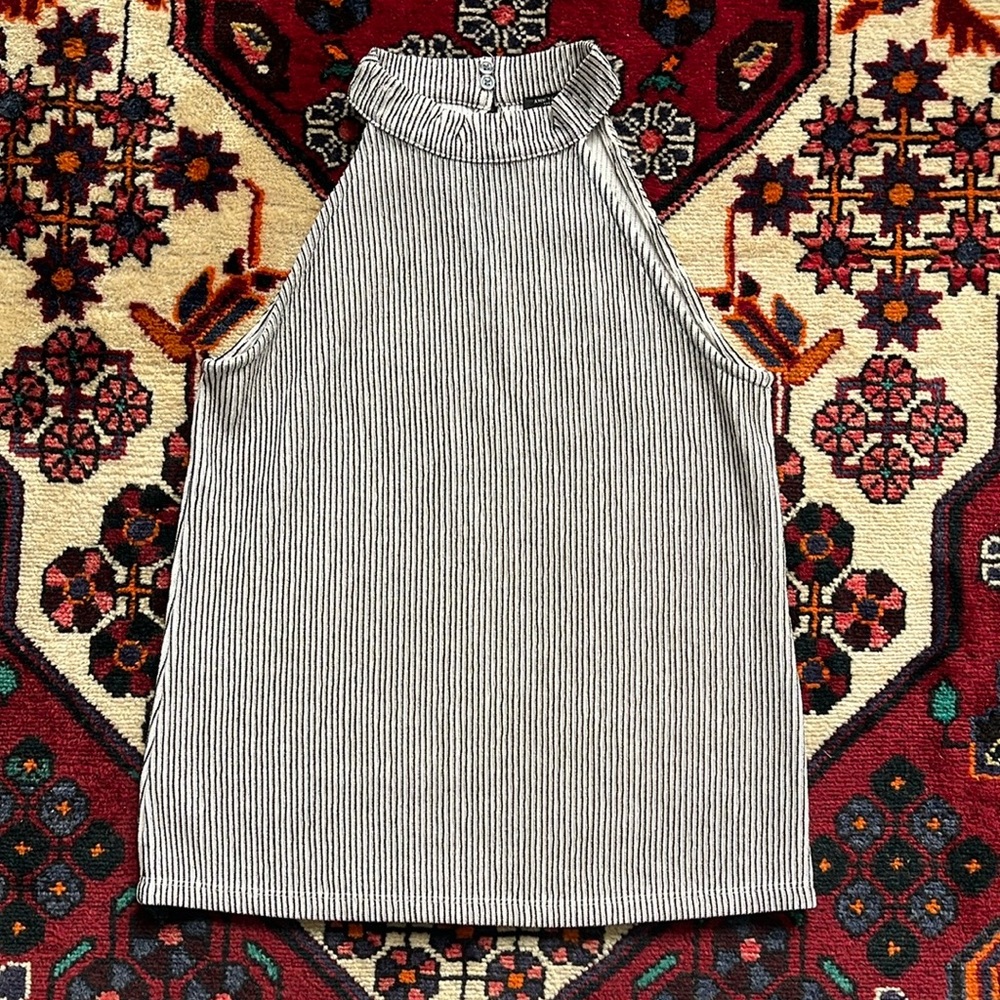Ann Taylor Textured Halter Sleeveless Top